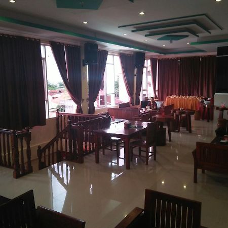 Benhur Hotel Паданг Екстер'єр фото